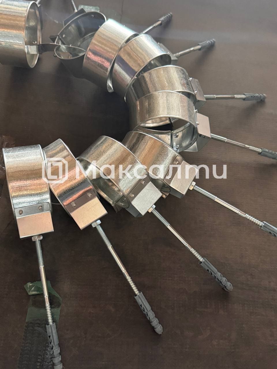 Хомут для труб оцинкованный